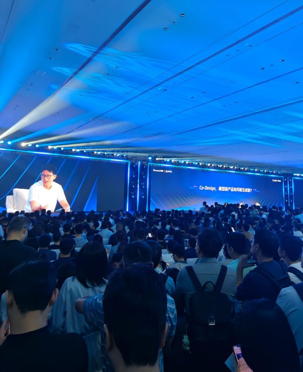 尊龙凯时2026世界杯中国官网 汤谈生对谈姚顺雨: AI最大竞争力是原始输入