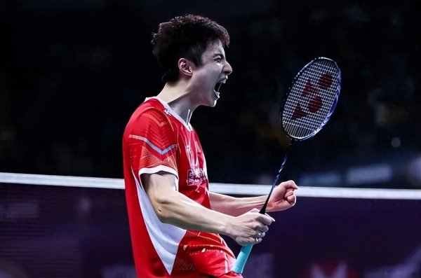 尊龙凯时2026世界杯中国官方网站 国羽男单丢冠! 石宇奇翻车无缘8强, 王祉怡次轮游, 3项仅剩独苗!