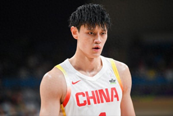尊龙凯时2026世界杯中国官方网站 中国男篮最新17+1名单: 增补曾凡博贺希宁王浩然 杨瀚森8日报到